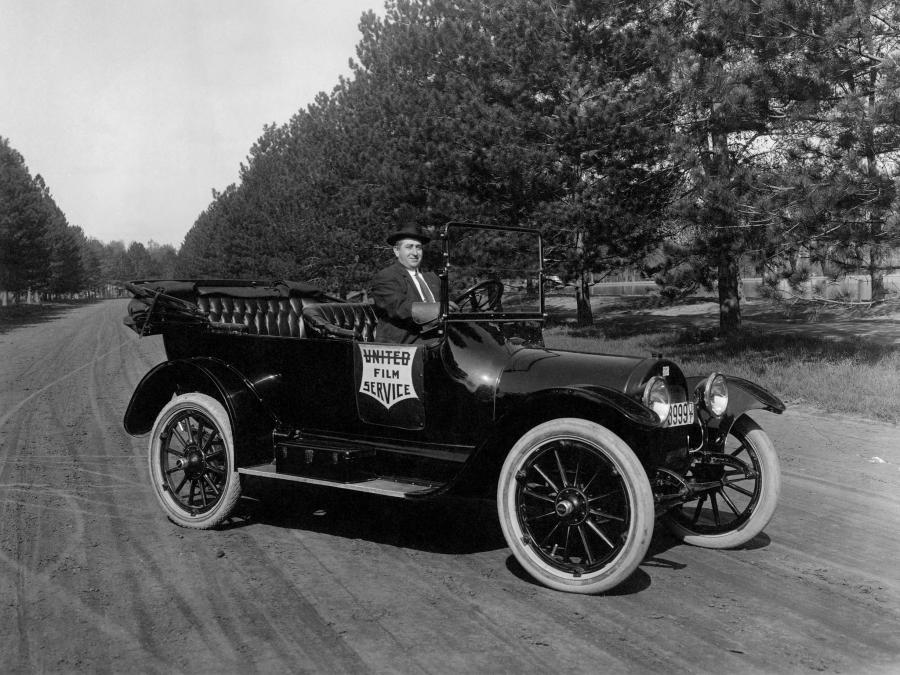  Buick Model C-37 Tourer 1915 года  (фото 1 из 1)